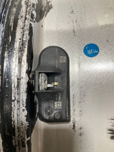 Load image into Gallery viewer, Wheel Rim Pontiac Torrent 2007 - NW196993
