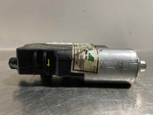 Load image into Gallery viewer, Sunroof Motor Jaguar X Type 2007 - NW167823
