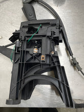 Load image into Gallery viewer, Floor Shifter Ford Escape 2008 - NW77256
