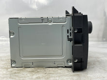 Load image into Gallery viewer, RADIO Cadillac DTS 2006 06 - NW134487
