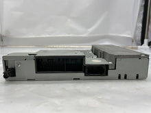 Load image into Gallery viewer, RADIO Land Rover Range Rover 05 06 07 08 09 AM FM CD - NW139423
