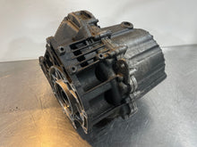 Load image into Gallery viewer, TRANSFER CASE Land Rover LR3 LR4 Range Rover Sport 2005 05 2006 06 07 08 09 - 11 - NW177070
