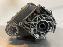 Load image into Gallery viewer, TRANSFER CASE Land Rover LR3 LR4 Range Rover Sport 2005 05 2006 06 07 08 09 - 11 - NW177070
