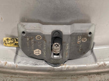 Load image into Gallery viewer, Wheel Rim Volkswagen Touareg 2012 - NW330612
