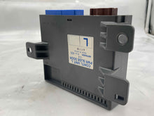 Load image into Gallery viewer, DOOR CONTROL MODULE COMPUTER Honda Odyssey 05 06 07 Right - NW32664

