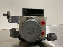 Load image into Gallery viewer, ABS PUMP 525i 530i 630i 550i 2006 06 2007 07 - NW329368
