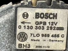Load image into Gallery viewer, RADIATOR FAN ASSEMBLY Audi Q7 2007 07 2008 08 2009 09 2010 10 - NW63685
