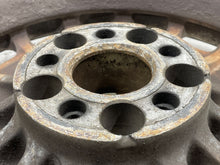 Load image into Gallery viewer, WHEEL 300E 420 350 560SEC 560SEL 16x6.5 88 89 90 91 - NW200629
