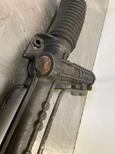 Load image into Gallery viewer, STEERING RACK BMW 528i 530i 525i 2000 00 2001 01 02 03 - NW168611
