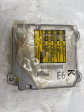 Load image into Gallery viewer, Air Bag computer Toyota Prius 2004 04 2005 05 2006 06 - NW38242
