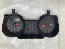 Load image into Gallery viewer, SPEEDOMETER CLUSTER Ford Mustang 2007 07 - NW332766
