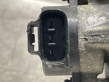 Load image into Gallery viewer, THROTTLE BODY Lexus RX300 1999 99 2000 00 2001 01 02 03 - NW433924
