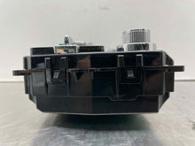 Load image into Gallery viewer, Radio  CORSAIR 2020 - NW334049
