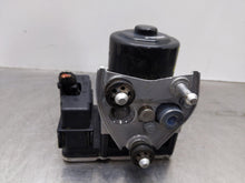 Load image into Gallery viewer, ABS Pump Volkswagen Touareg 2012 - NW334217
