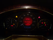 Load image into Gallery viewer, SPEEDOMETER CLUSTER Mercedes-Benz CLS500 CLS55 2006 06 - NW161475
