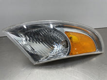 Load image into Gallery viewer, PARKLAMP Saab 9-5 2002 02 2003 03 2004 04 05 Right - NW334868
