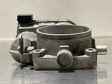 Load image into Gallery viewer, Throttle Body Chrysler Crossfire 2004 - NW177381
