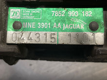 Load image into Gallery viewer, STEERING RACK Jaguar XJ8 1999 99 2000 00 2001 01 02 03 - NW169046
