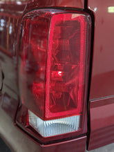 Load image into Gallery viewer, TAIL LIGHT LAMP ASSEMBLY Escalade Escalade ESV 2002-2006 Left - NW335290
