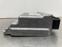 Load image into Gallery viewer, Computer  CROWN VICTORIA 2009 - NW335562
