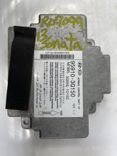 Load image into Gallery viewer, AIR BAG COMPUTER Hyundai Sonata 11 12 13 14 - NW335577
