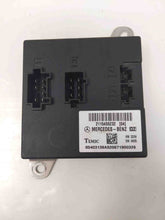 Load image into Gallery viewer, BODY CONTROL MODULE BCM COMPUTER E350 E550 CLS550 CLS63 E280 E300 07-10 - NW35056
