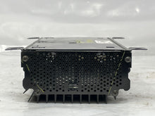 Load image into Gallery viewer, Radio Cadillac Seville 2002 - NW135501
