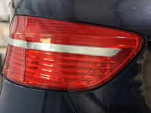 Load image into Gallery viewer, OUTER TAIL LIGHT LAMP BMW X6 X6M 08 09 10 11 12 Right - NW341554
