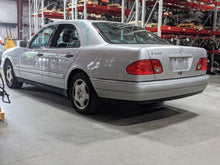 Load image into Gallery viewer, CARRIER ASSEMBLY Mercedes E420 E430 1997 97 98 99 Rear - NW340981
