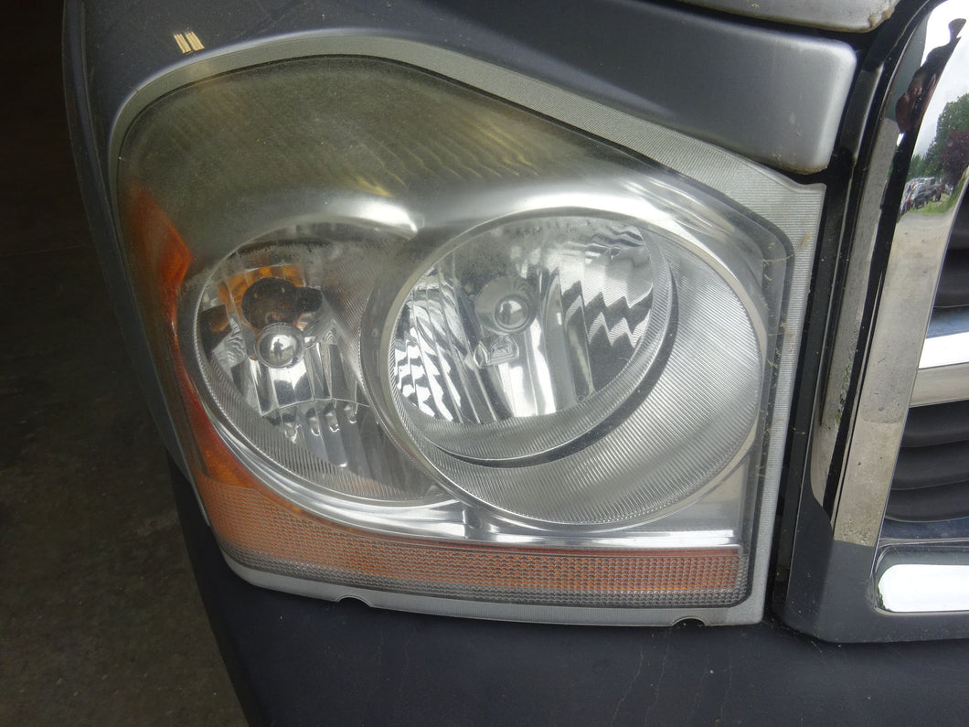 HEADLIGHT LAMP ASSEMBLY Dodge Durango 2004 04 2005 05 Right - NW101911