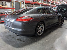 Load image into Gallery viewer, Carrier Assembly  PORSCHE PANAMERA 2013 - NW341734
