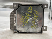Load image into Gallery viewer, AIR BAG COMPUTER 323i 325i 328i 330 00 01 02 03 - 06 - NW29047
