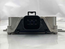 Load image into Gallery viewer, FUEL PUMP CONTROL MODULE COMPUTER Evoque LR2 LR4 Range Rover Sport 10-16 - NW345025
