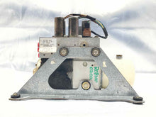 Load image into Gallery viewer, CONVERTIBLE TOP MOTOR CLK320 CLK430 CLK500 CLK55 01 02 03 - NW345089
