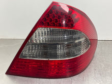 Load image into Gallery viewer, TAIL LIGHT LAMP ASSEMBLY E350 E550 E280 E300 E320 E63 07-09 Right - NW346046
