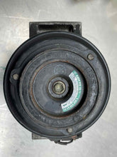 Load image into Gallery viewer, AC COMPRESSOR Mercedes C220 C36 E300 96 97 98 99 - 03 - NW346215
