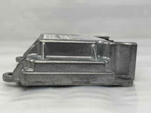 Load image into Gallery viewer, Air Bag Computer Land Rover LR2 2008 08 2009 09 2010 10 2011 11 - NW36976
