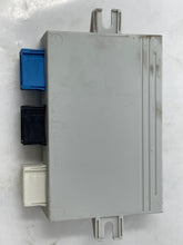 Load image into Gallery viewer, PARK ASSIST CONTROL MODULE COMPUTER Range Rover 03 04 05 - NW37062
