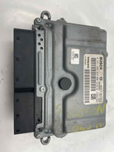 Load image into Gallery viewer, ECU ECM COMPUTER Volvo C30 V40 V70 2006 06 2007 07 08 - NW63196
