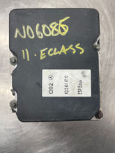 Load image into Gallery viewer, ABS ANTI-LOCK BRAKE PUMP E350 E550 E63 2011 11 2012 12 - NW2082
