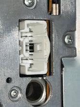 Load image into Gallery viewer, Radio  MAZDA MX-5 MIATA 2007 - NW378267
