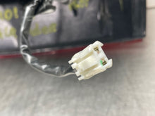 Load image into Gallery viewer, TAIL LIGHT LAMP ASSEMBLY Highlander 2001 01 2002 02 2003 03 Right - NW378944
