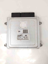 Load image into Gallery viewer, ECU ECM COMPUTER Hyundai Sonata 11 12 13 14 15 - NW60195
