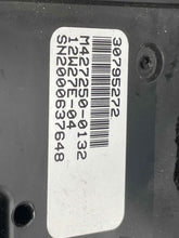 Load image into Gallery viewer, RADIO CONTROL Volvo C70 S60 S80 V70 XC60 XC70 2011 11 2012 12 2013 13 - NW140374
