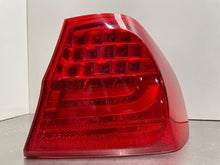 Load image into Gallery viewer, OUTER TAIL LIGHT LAMP BMW 323i 328i 335i M3 09 10 11 Right - NW389575
