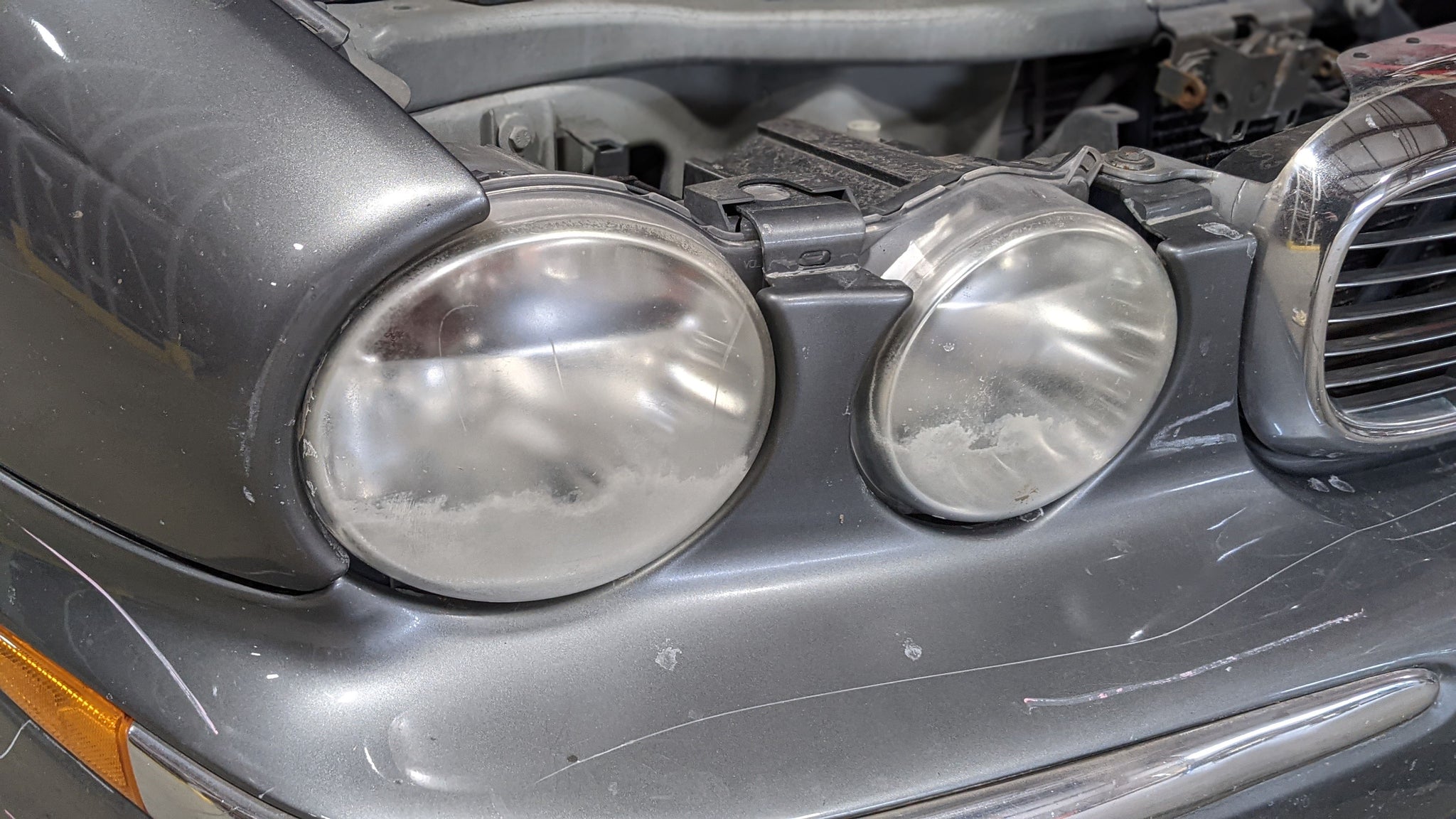 HEADLIGHT LAMP ASSEMBLY Jaguar Vanden Pl XJ8 XJ8L XJR 04 05