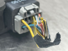 Load image into Gallery viewer, PARK ASSIST CONTROL MODULE COMPUTER Vanden Pl XJ8 XJ8L XJR 04-07 - NW381518
