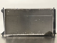 Load image into Gallery viewer, RADIATOR Expedition Navigator 1999 99 2000 00 2001 01 2002 02 - NW131812
