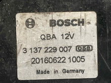 Load image into Gallery viewer, Radiator Fan Assembly Mercedes-Benz SL500 2005 - NW64328
