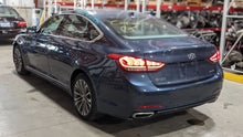 Load image into Gallery viewer, Carrier Assembly Hyundai Genesis 2016 - NW382065
